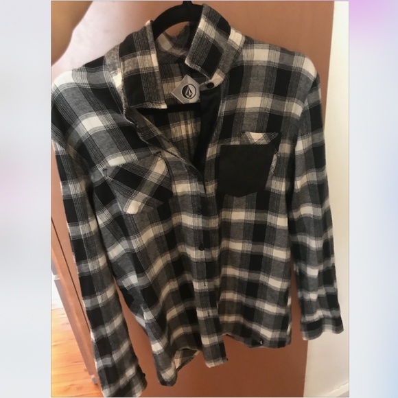 Urban Outfitters Volcom Striped Flannel - Picture 1 of 1